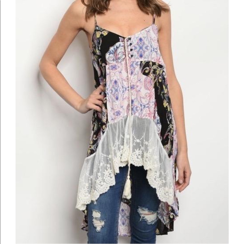 Hayden L.A Boho Hi-Low Tunic with Lace Medium